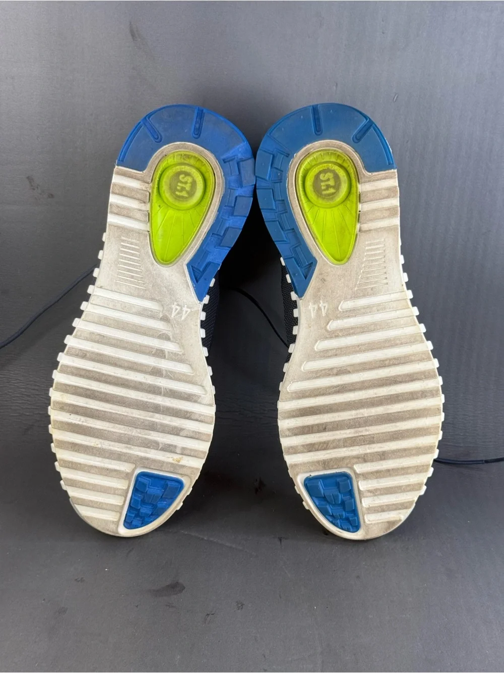 ECCO Men's Zipflex navy blue sneaker shoes men’s size 10-10.5